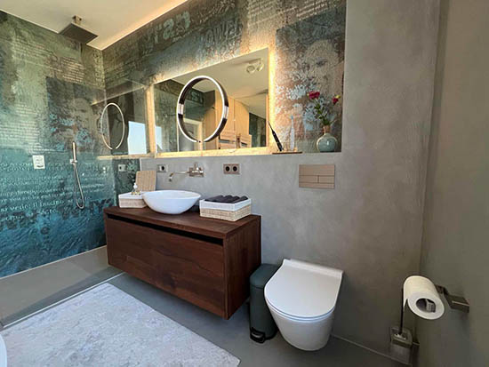 1Baeder 45 Fototapete Schrift Koepfe 00023 550x413 1